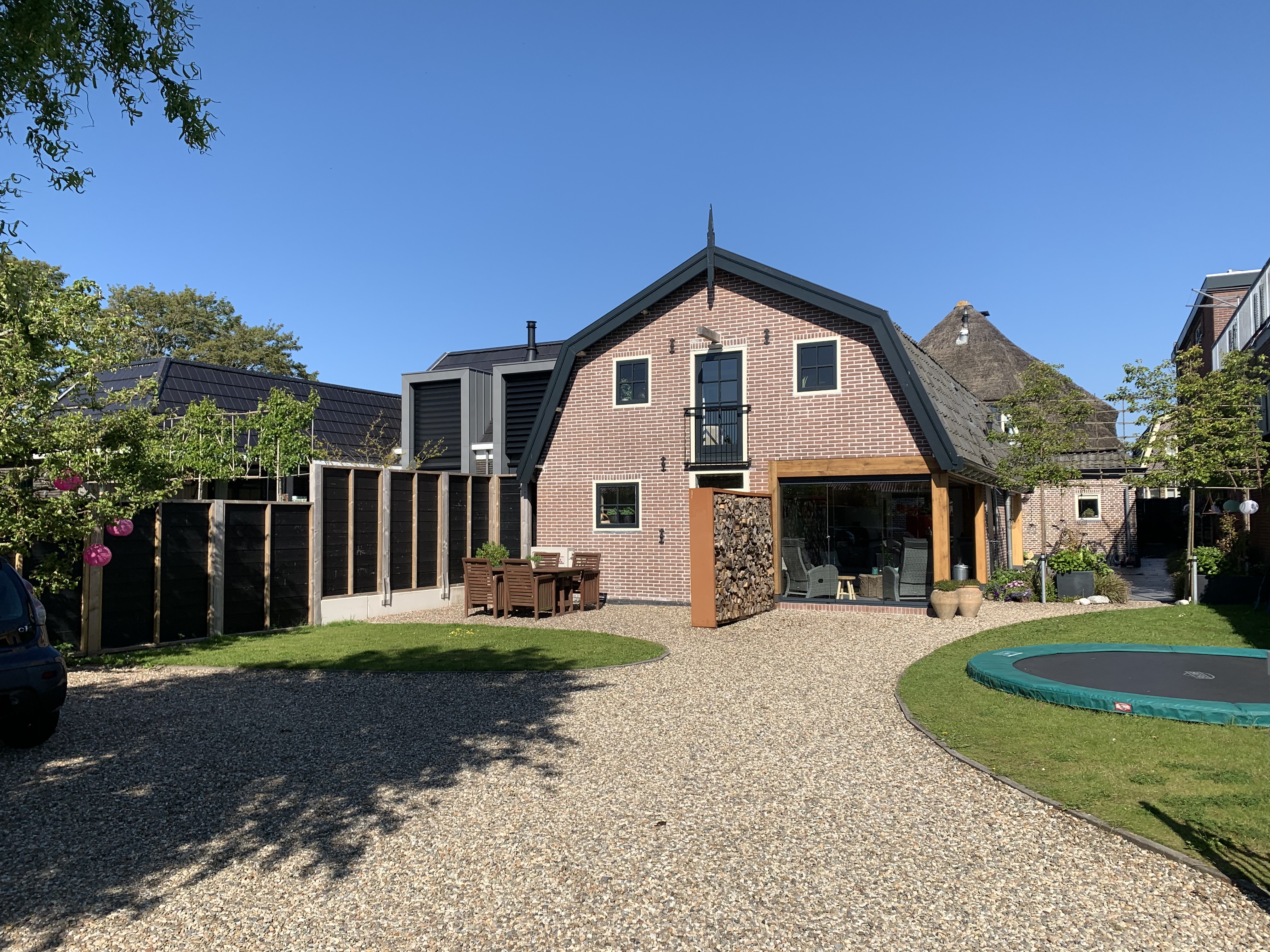 Vooraanzicht met tuin